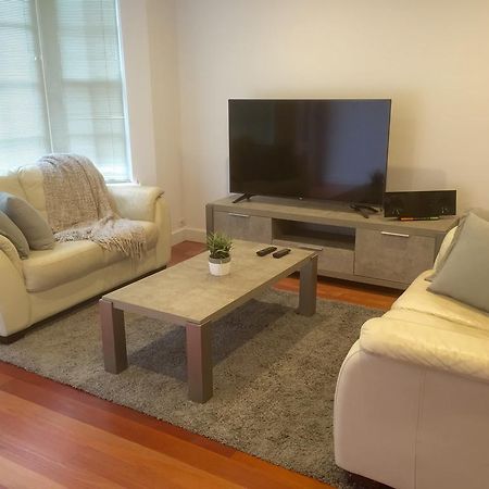 Chic Townhouse In North Adelaide Βίλα Εξωτερικό φωτογραφία