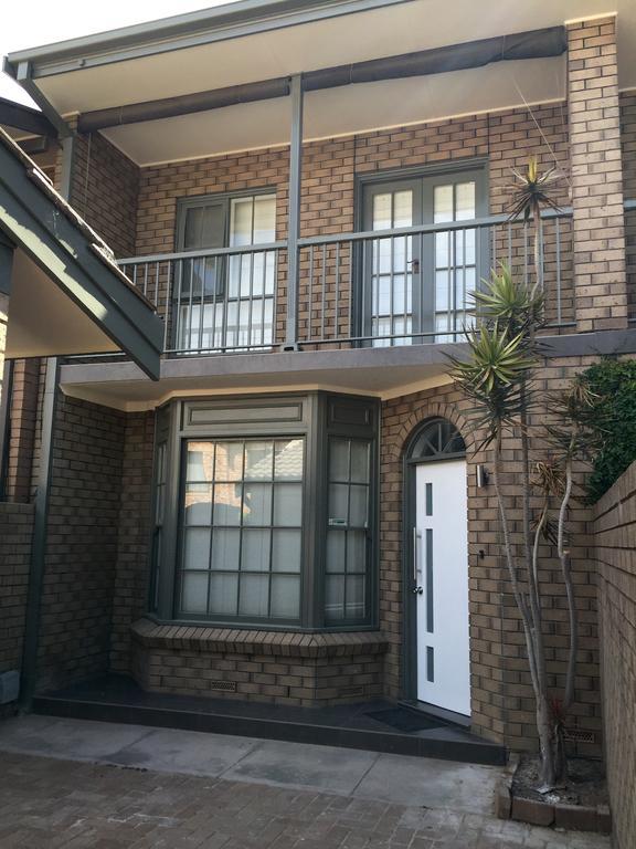 Chic Townhouse In North Adelaide Βίλα Εξωτερικό φωτογραφία